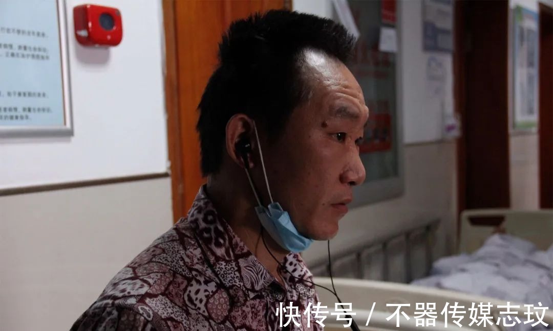 小志兴|男童骨折后不敢说导致残疾，妈妈离去，耳聋爸爸携其求医4年