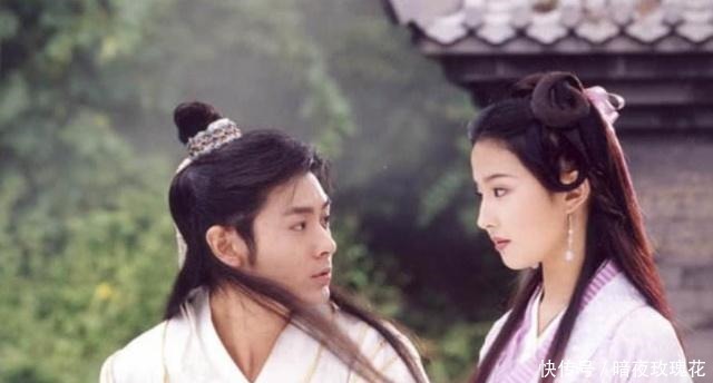 阴谋|慕容复其实在装疯卖傻,巴天石无意间说了一句话,揭穿了他的阴谋!