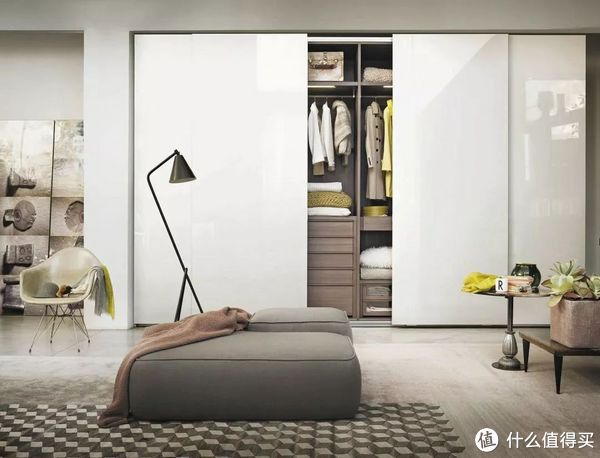 衣柜化|彻底放弃衣柜,500元砌墙搞衣帽区,我膨胀了