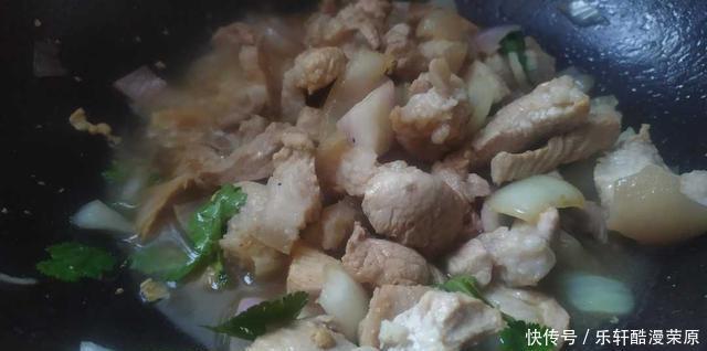 冻豆腐煎一下,吃起来是真的好吃,非常美味