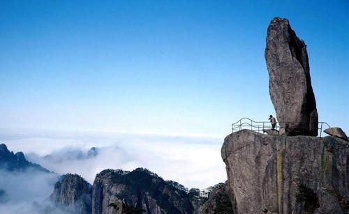 漫游|是天下第一奇山，却因迎客松闻名世界还集八亿年地质奇观于一体