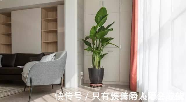 老公|老公坚持装4米长电视柜,沙发墙“加厚”35公分完工都夸他机智