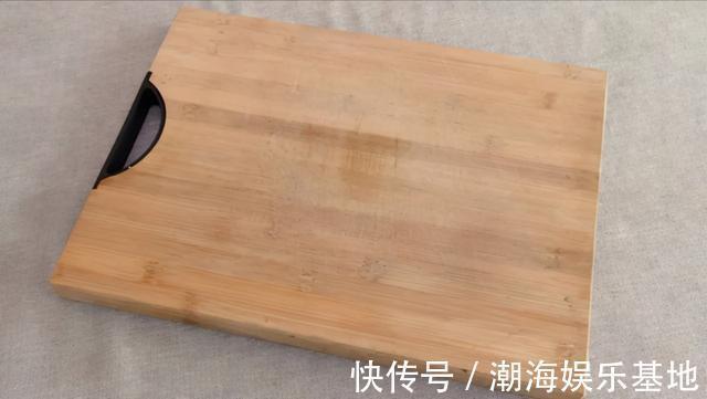 呕吐|1岁幼童发烧呕吐,送医检查出娃体内存有活体!医生怒骂家长无知