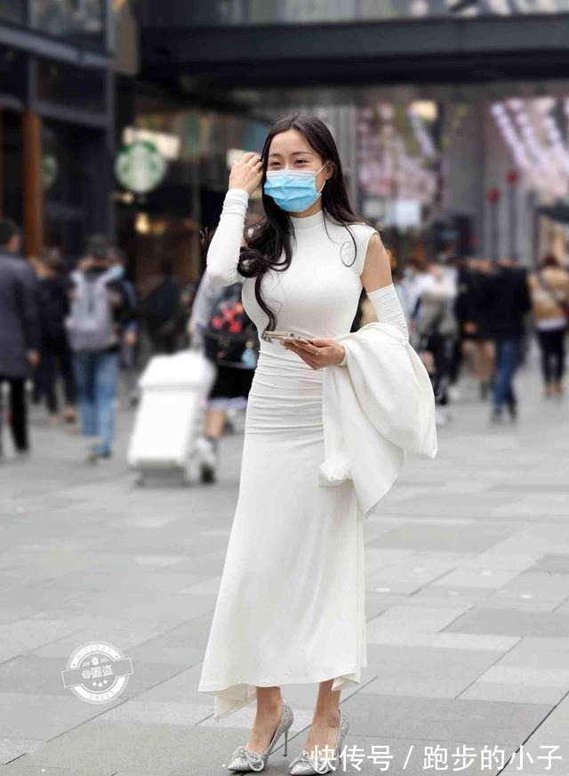 时尚 气场十足的包臀裙穿搭更加简洁大气，展露长腿的魅力，时尚多姿！