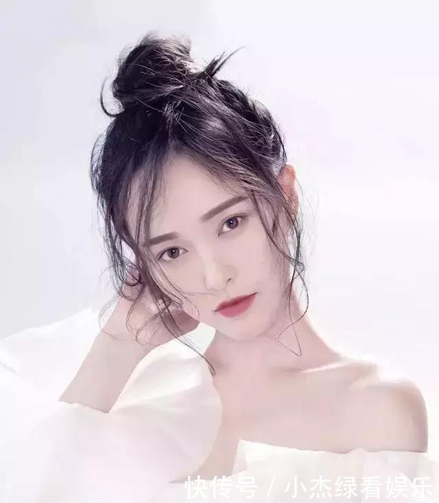 夏季|夏季披头散发太热，试试这10款清凉发型，显脸小又好学