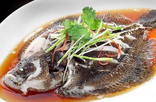 宝鱼|多宝鱼禁忌，肝硬化、痛风患者忌吃，对身体健康造成不良影响