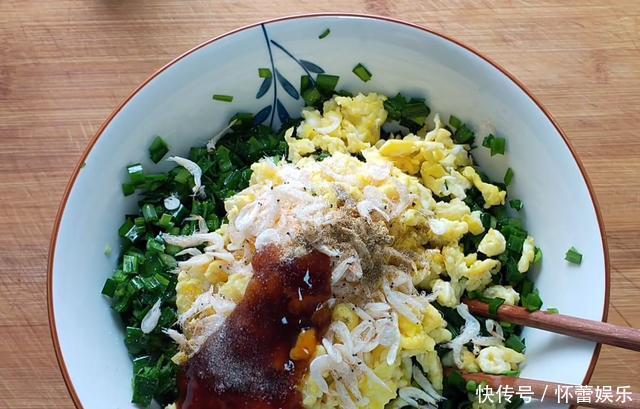 懒人春卷做法！不和面，不揉面，15分钟做一锅，酥脆又鲜香