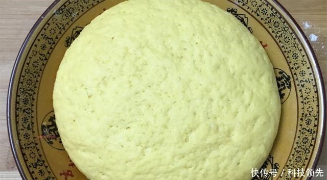 酵母|教你玉米松饼正宗做法，掌握2个小技巧，简单好吃，松软香甜