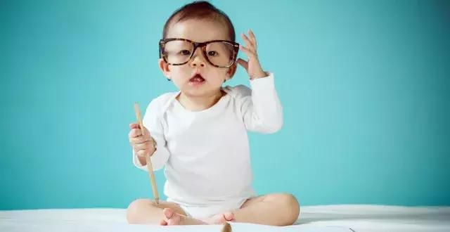 宝妈|宝宝到底有没有吃饱？不用那么麻烦了 学会这两招就能轻松判断