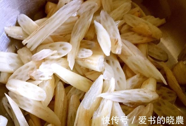 吃法|菜市场，遇见这菜别手软，我家经常吃，爽口开胃，几碗米饭不够吃！