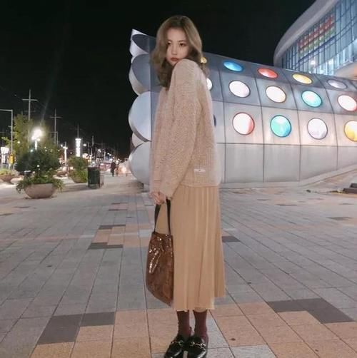 冬春换季，这4双鞋值得入手！万能百搭又时髦，女明星都争着穿