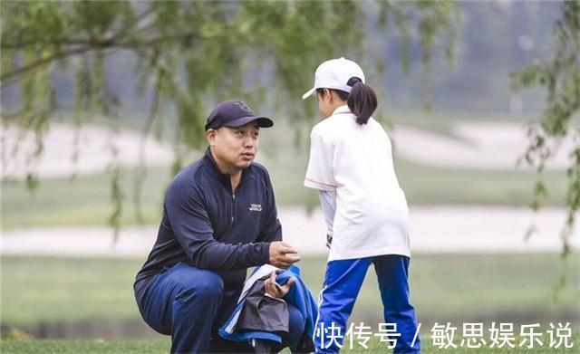 高尔夫球|刘国梁女儿打高尔夫7岁夺冠,8岁获两位数奖牌,几乎没有对手