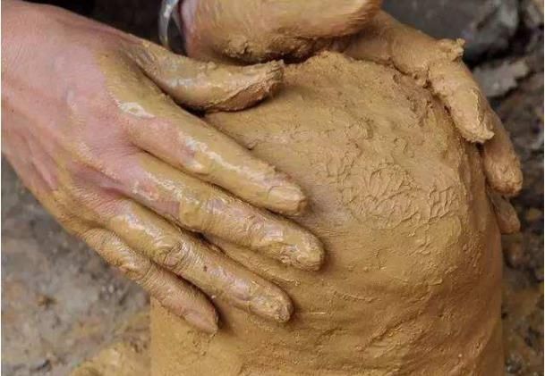 老外|老外模仿我国叫花鸡，我们用泥巴，他们用水泥，2个小时后傻眼了