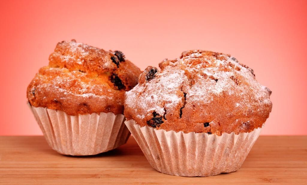 小蛋糕|放假在家做甜点,用糯米粉做个纸杯小蛋糕,一样的松软可口超好吃