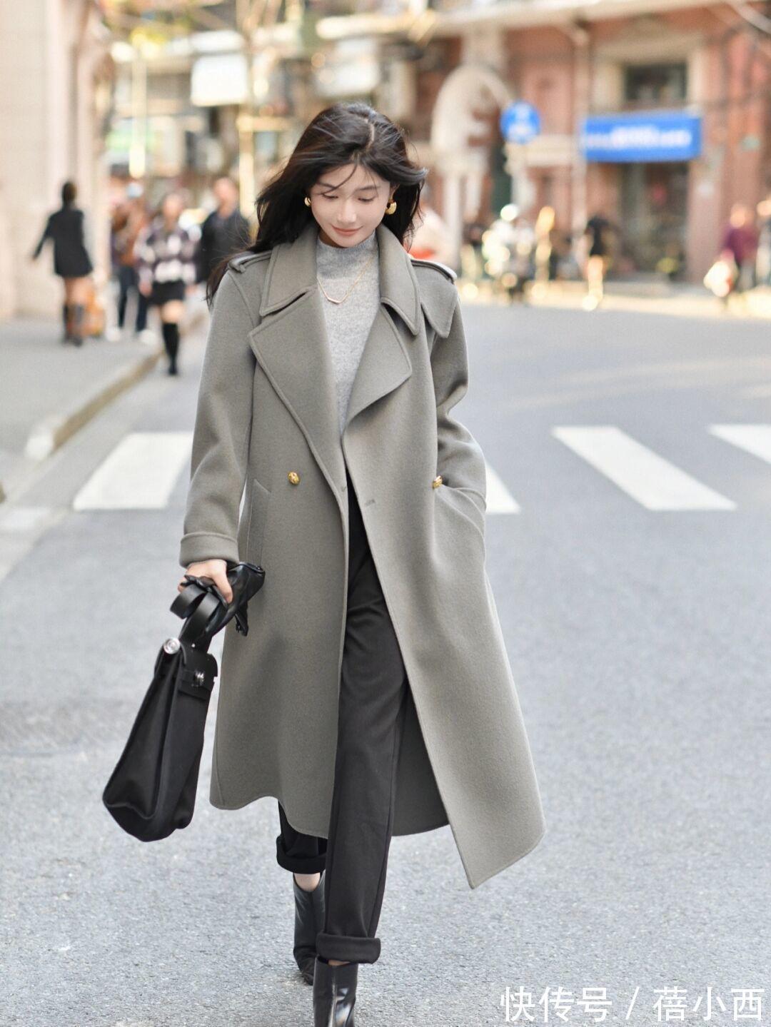 围巾|今年穿“大衣”才最in,内搭毛衣时髦优雅、下搭牛仔裤高级洋气