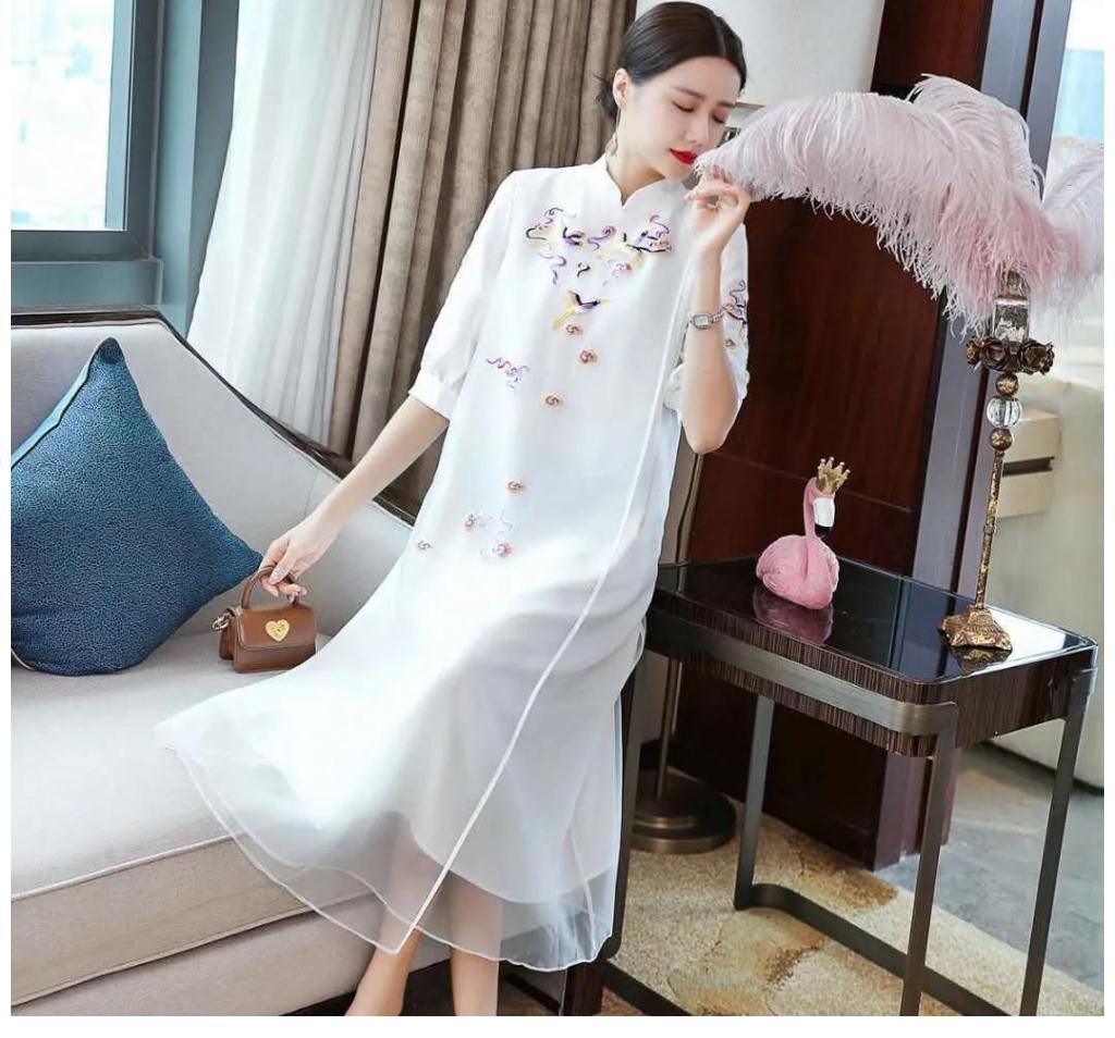 旗袍 旗袍是我们的国之经典,诠释东方女性之美,也是我内心不了的情结