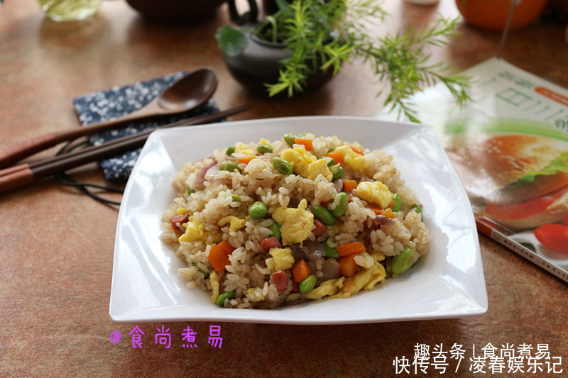 胡萝卜|此款炒米饭,食材简单很平常,味道香喷喷,吃一次想念一辈子