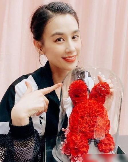 黄圣依 网传《浪姐》最新淘汰名单,伊能静上榜,最让人意外的是她