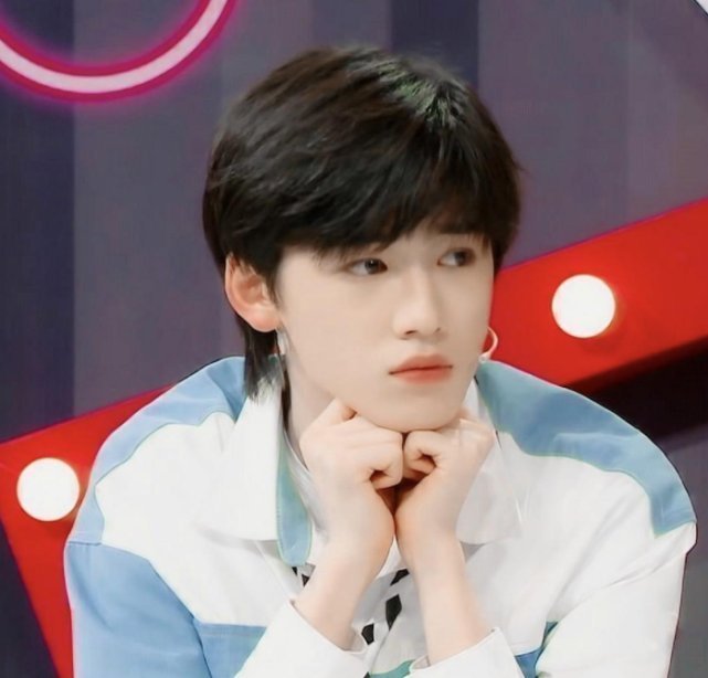 王牌观众repo：宋亚轩的镜头白送人，替贾玲受惩罚并非本意