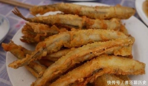 鱼腥味|炸鱼，有人裹面粉，有人裹淀粉，都错了！大厨都用它，香脆沒腥味