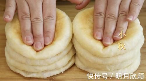 这个饼馋了好几天,今天简单做一点,比面包都软,凉了也不硬