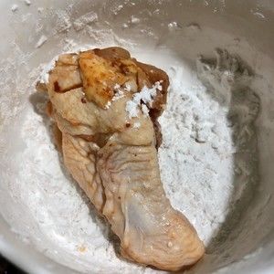 可乐鸡翅吃腻了，送您咸蛋黄焗鸡翅，简单美味营养，吃了还想吃