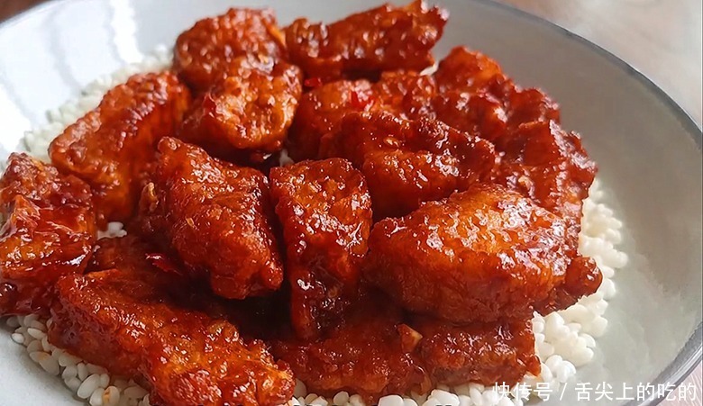 五花肉不要红烧啦，淋2个鸡蛋，你想不到的做法，每次上桌不够吃