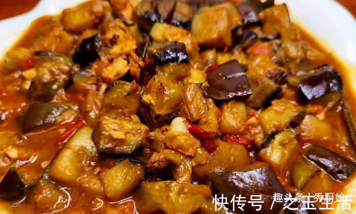 秀厨娘|夏季要多吃此菜,营养极高,上锅一煎一炖,鲜香入味,解暑又开胃