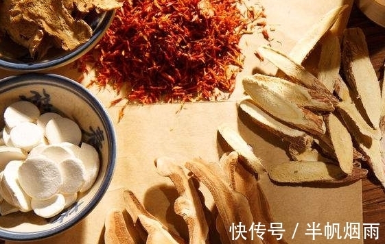 黑木耳|中医分析:便秘多为内热气郁所致,1个食疗方很有效