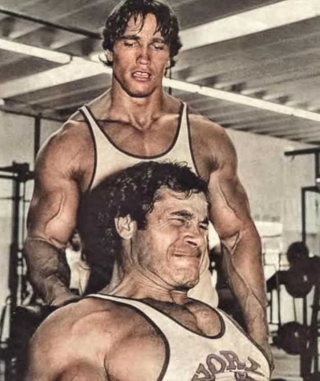 健美|肌肉中看不顶用？施瓦辛格曾作出回应，气力不是终极指标