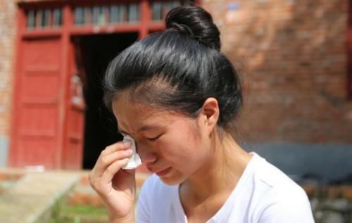 母亲|“你生的我养，我生的谁养！”女儿怒怼母亲生二胎，网友：说得好