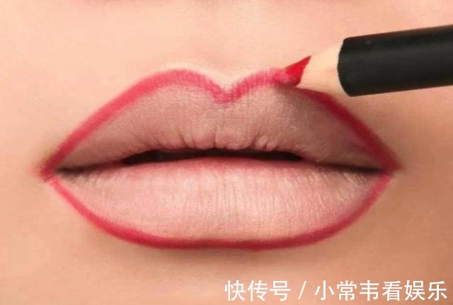 唇线笔 涂口红老是掉色?记住5个步骤,让唇妆保持的更加持久