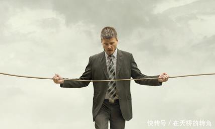 心理学有这5个特征的人,人格不和谐,这样的人很难相处
