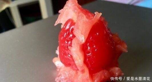 草莓|男子在超市买回西红柿,在西红柿里吃出“草莓”,男子吃乐了