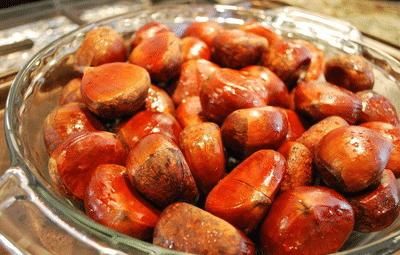 板栗难剥不好开口？用牙咬不明智，只需3招，板栗快速去壳，干净