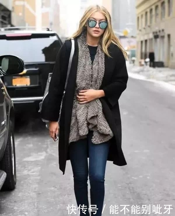 围巾搭配小心机,这个秋冬时髦和温暖全都有了