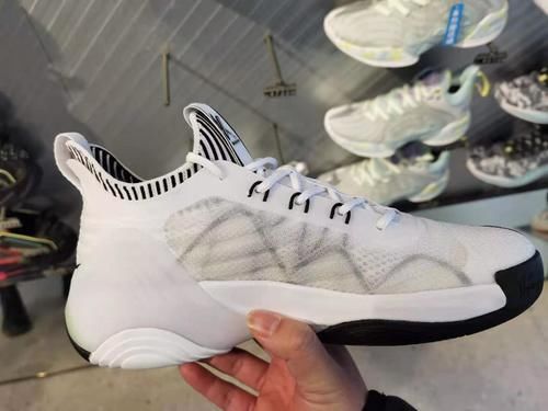 安踏KT6低帮版本线下售卖，颜值你爱了吗？