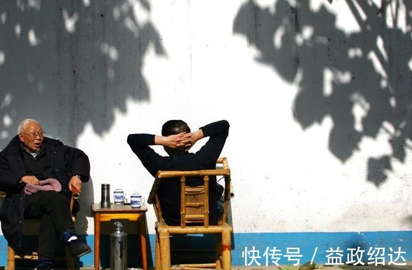 骨小梁|有骨质疏松别总只想着补钙,教你1个方法,不花钱还很简单