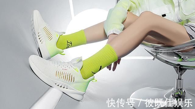 科技|国货再崛起,鸿星尔克也卖断货?最值得买的3款跑鞋,平价又好穿