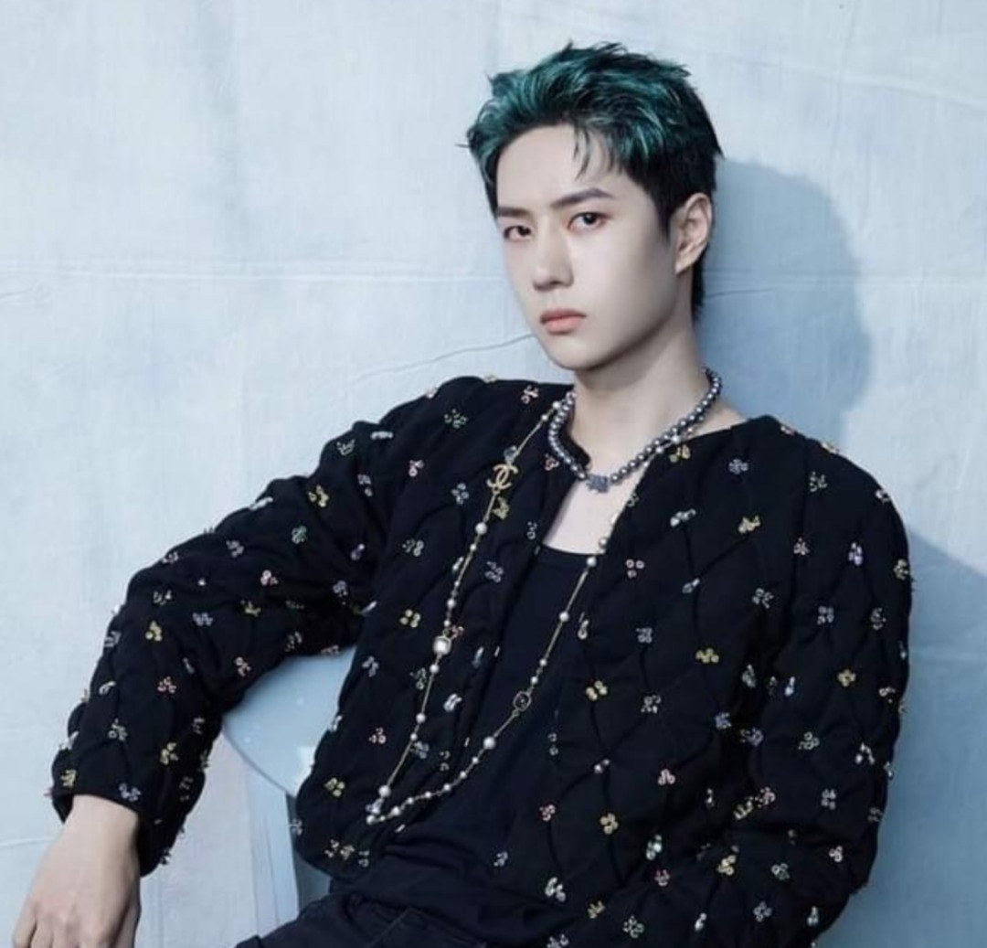 23岁王一博法令纹重、脸垮明显,他的颜值还能撑几年?