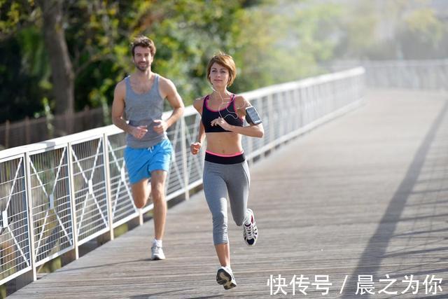 200斤的大号身材名模,大象腿粗似玉柱,这是否也是一种美