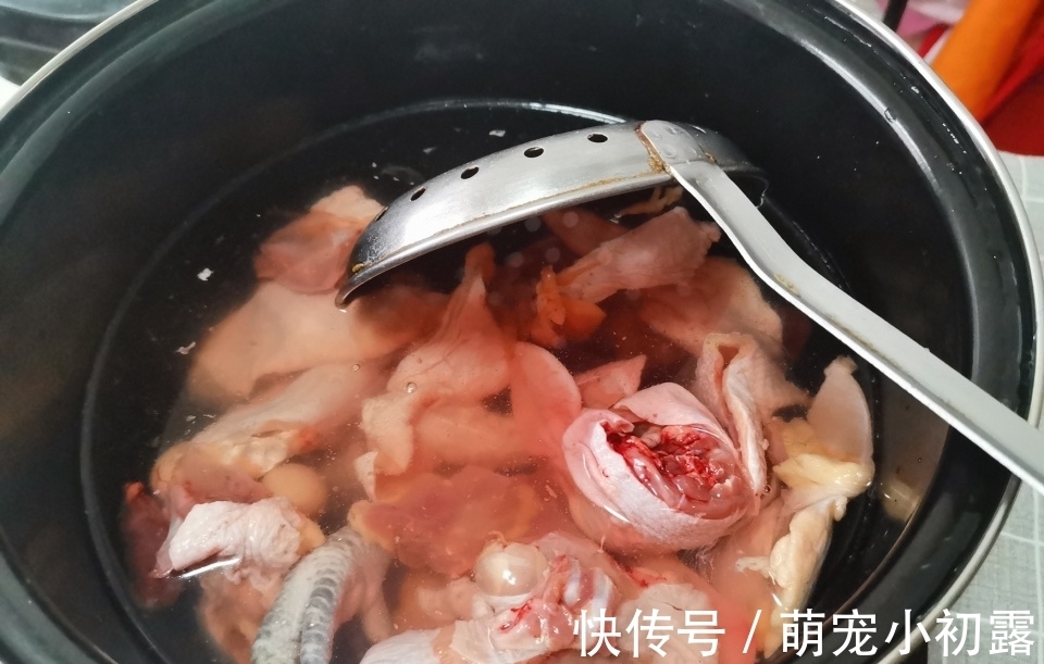 蘑菇|正月十五元宵节，餐桌来一锅它，简单易做鲜美好吃，寓意大吉大利