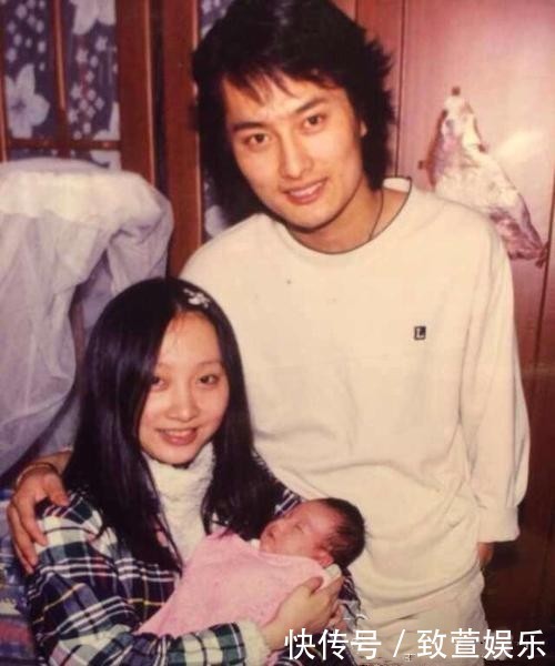 云飞成名后却抛弃妻子,前妻独自带女儿