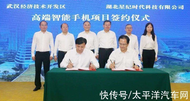 polest雷军都开始造车了,为何李书福却偏要跑去造手机?