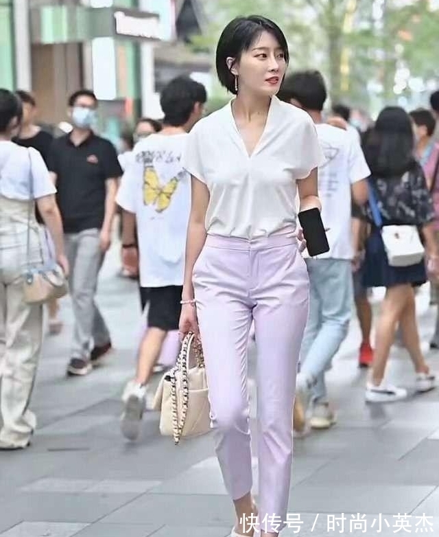 穿搭 气质型短发美女，这样的穿搭更显迷人的魅力