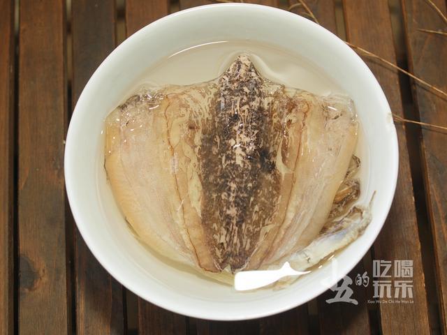 跟着张新民老师学做菜,香菇墨鱼焖鸡肉,香浓入味好下饭