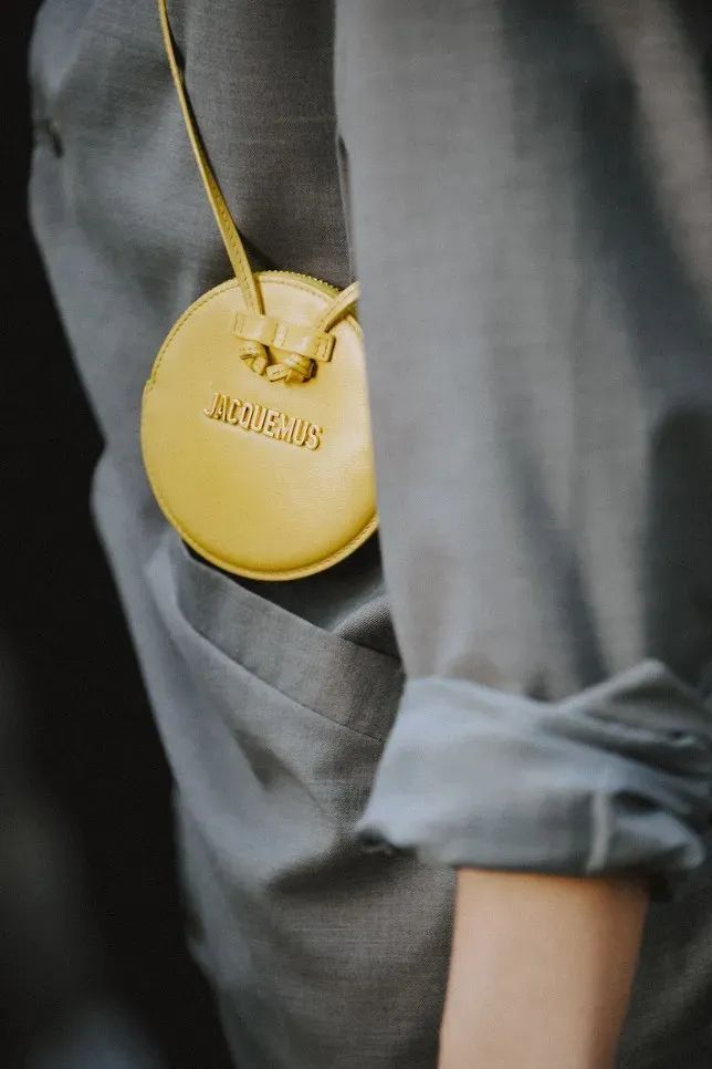 灰黄|2021年度流行色发布,准备创造新一年的灰黄!