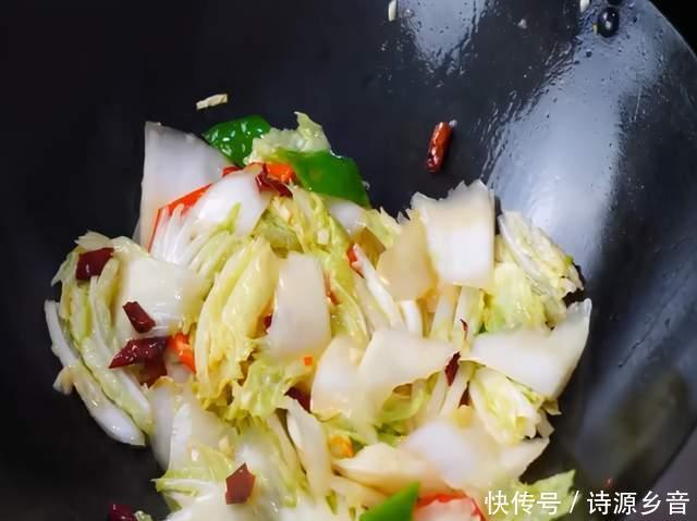 少许|白菜这么做下饭太安逸了，一份能吃两大碗米饭，简单易学味道巴适