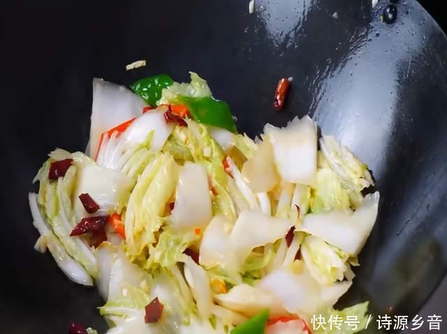 少许|白菜这么做下饭太安逸了,一份能吃两大碗米饭,简单易学味道巴适
