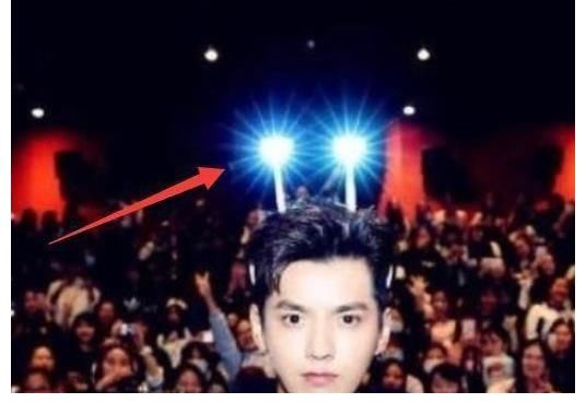 错位图|明星神级错位图：黄渤张艺兴接吻，何炅扎花辫，心疼吴亦凡五次！